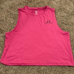 Under Armour Fuchsia cropped Sleeveless Tank medium